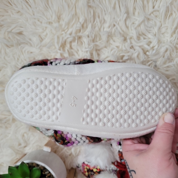 GIRLS BOOTIE SLIPPERS CAT & JACK SIZE L 4/5 - Picture 5 of 7